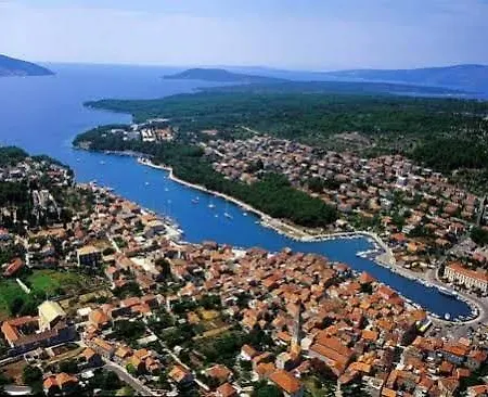 Jurjevac 2* Stari Grad (Hvar)